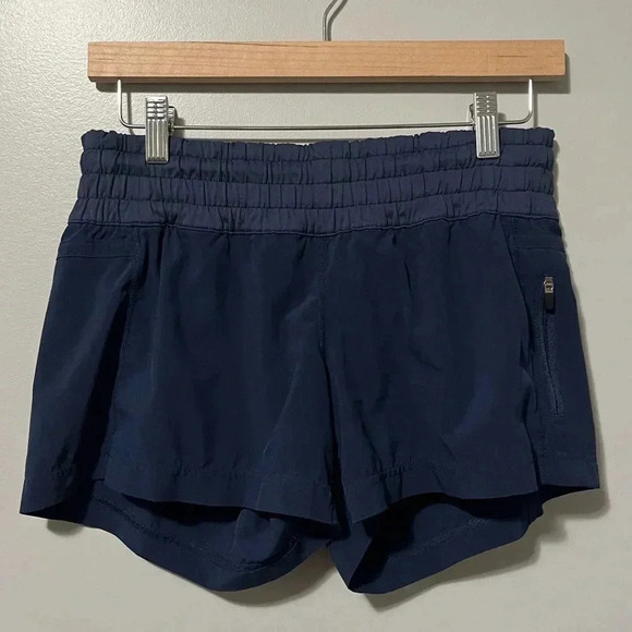 Lululemon Tracker  Short Four Way Stretch Navy - Picture 9 of 14